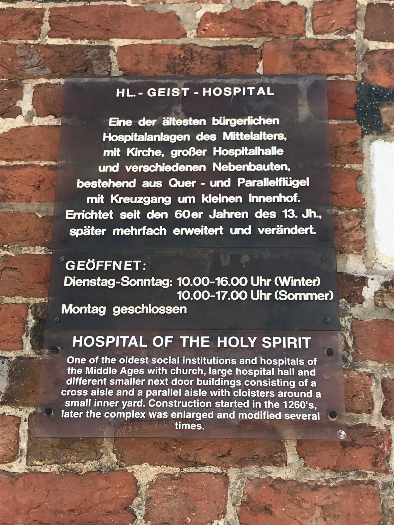 Heiligen Geist Hospital, Lubeck - 03 (Hospital of the Holy Spirit).jpg